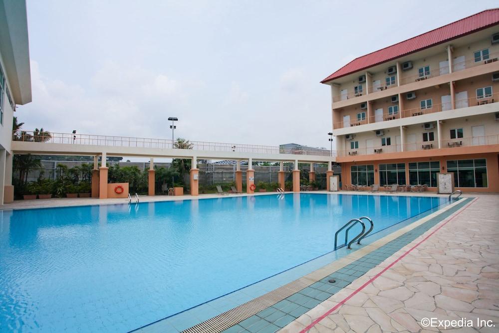 Cove D'Arena Aparthotel สิงคโปร์ ภายนอก รูปภาพ