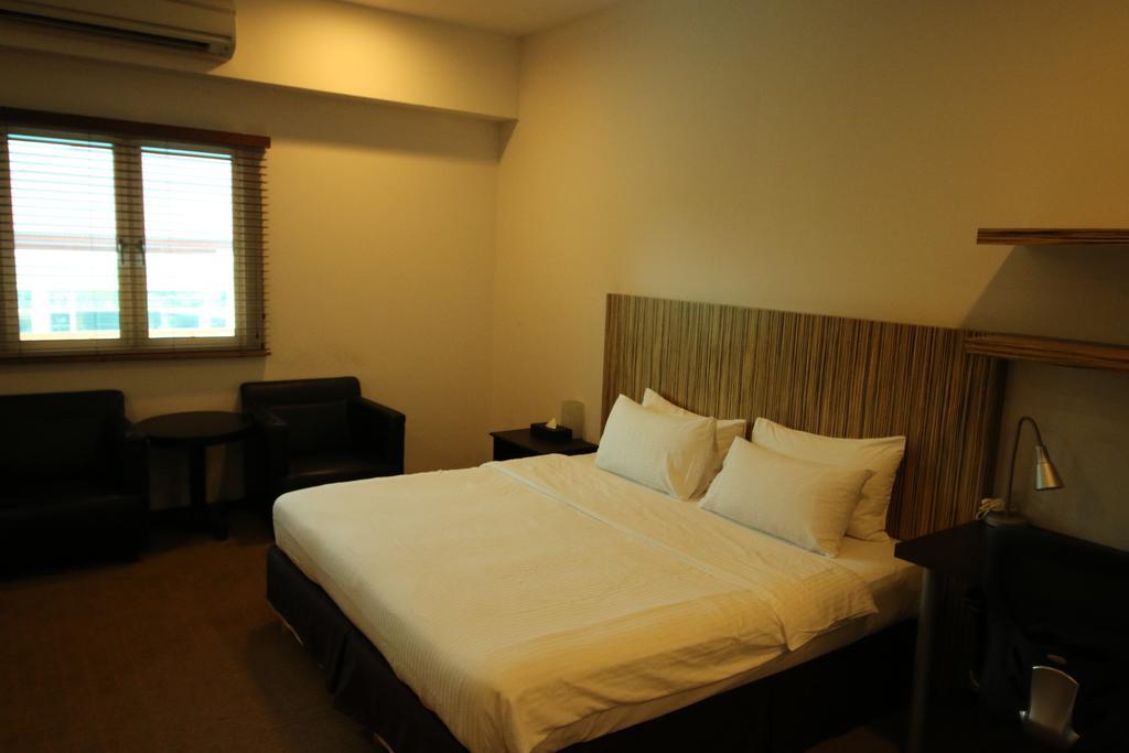 Cove D'Arena Aparthotel สิงคโปร์ ภายนอก รูปภาพ